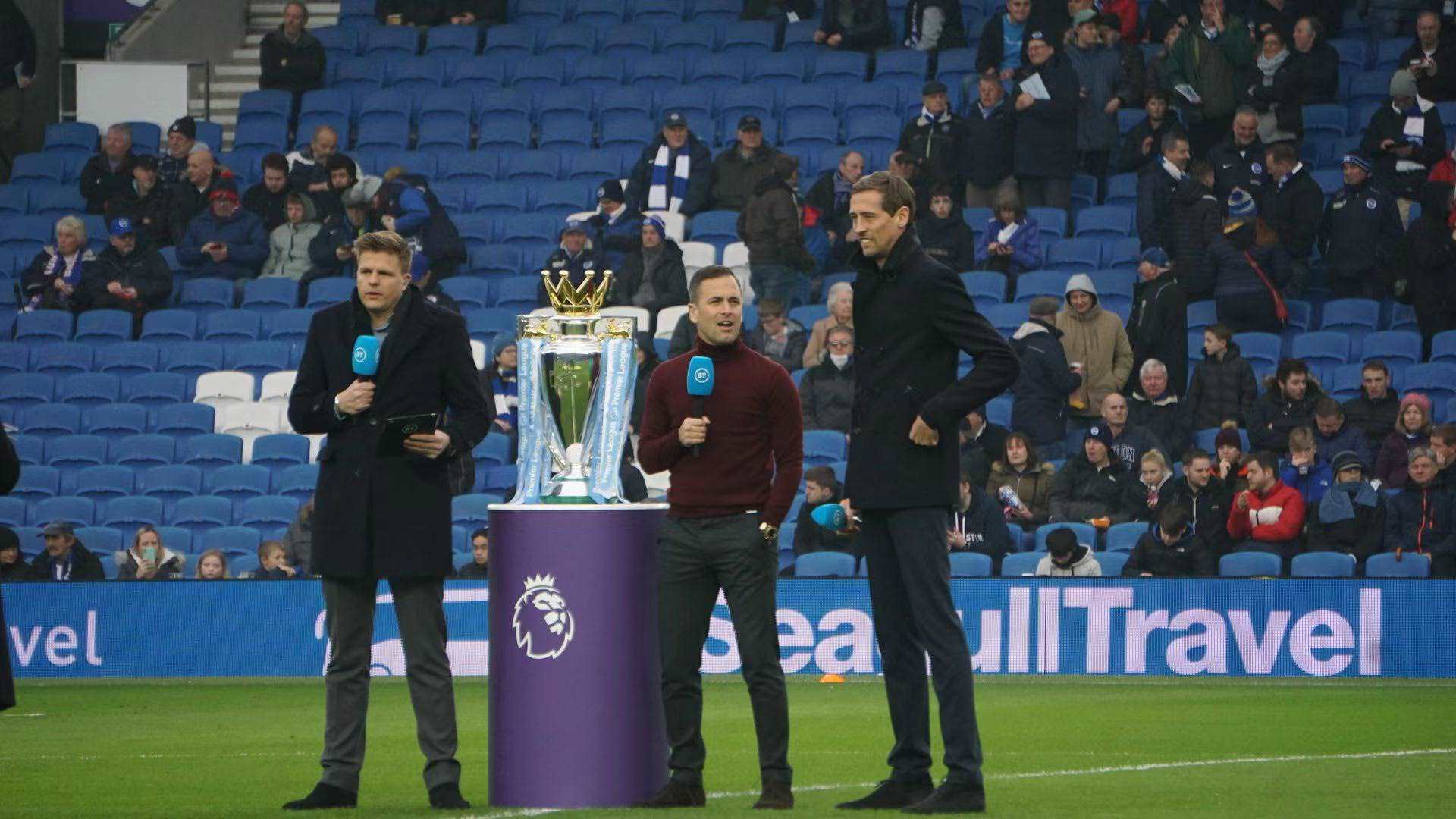 他派遣多名 他派遣多名